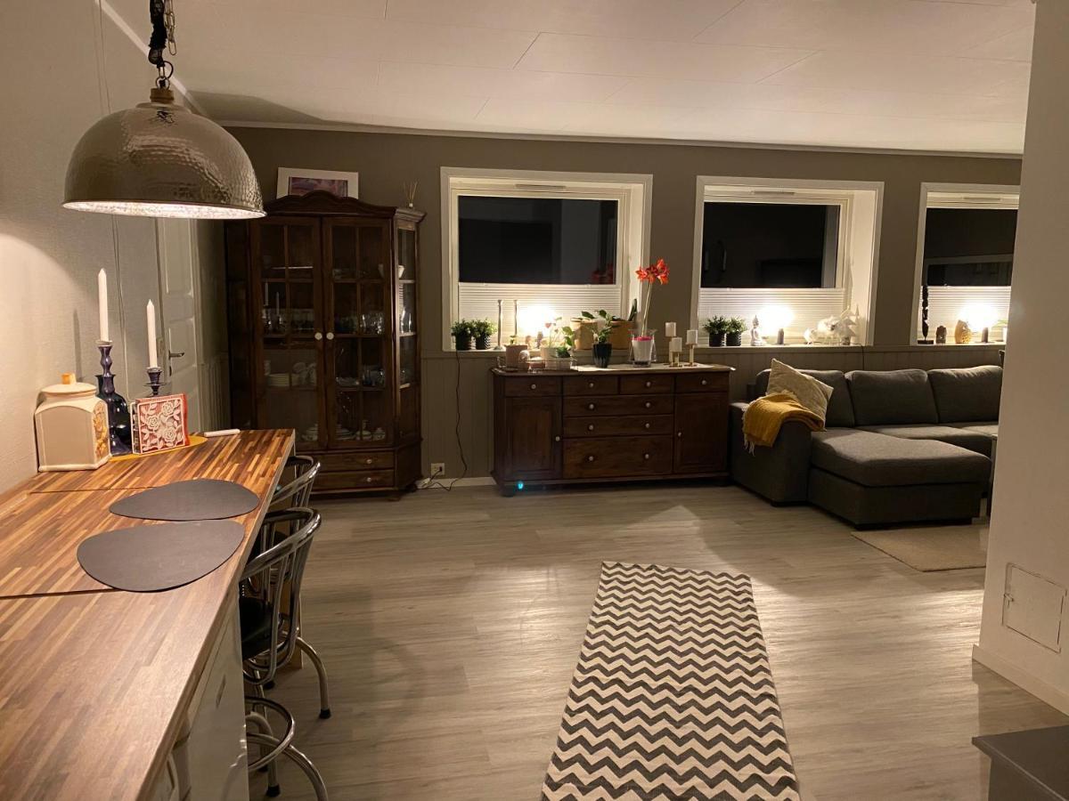 Lyngen, Mackay Appartment, Lyngen Lyngseidet エクステリア 写真